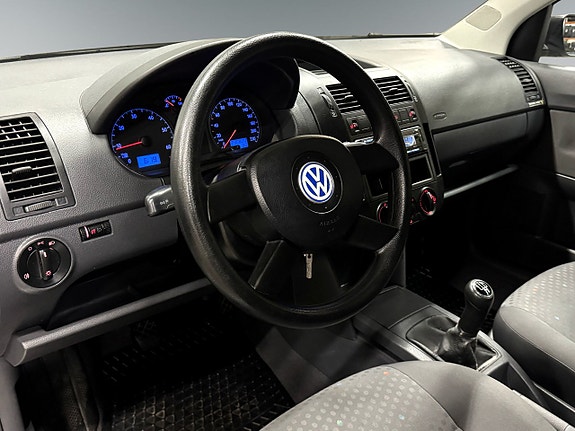 Volkswagen Polo 3 of 5