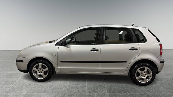 Volkswagen Polo 10 of 18