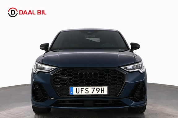 Audi Q3 2 of 5