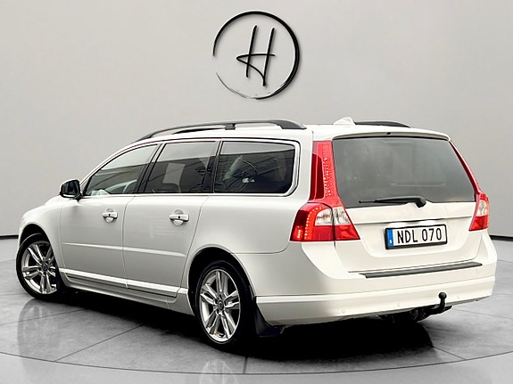 Volvo V70 8 of 30