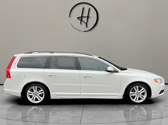 Volvo V70 5 of 30