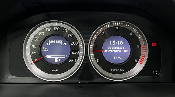 Volvo V70 17 of 30
