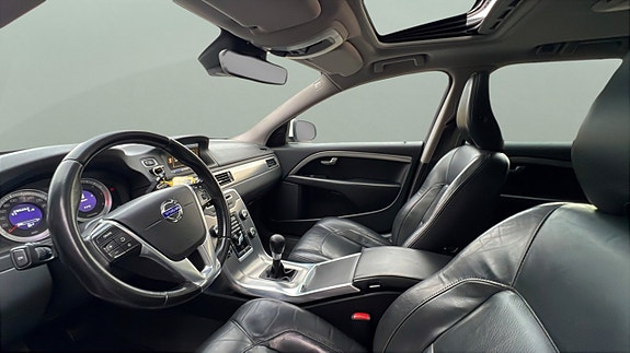 Volvo V70 9 of 30