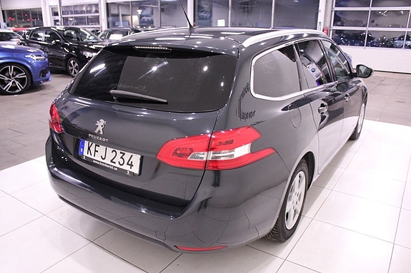 Peugeot 308 SW 9 of 24