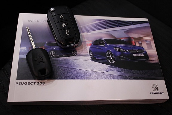 Peugeot 308 SW 23 of 24