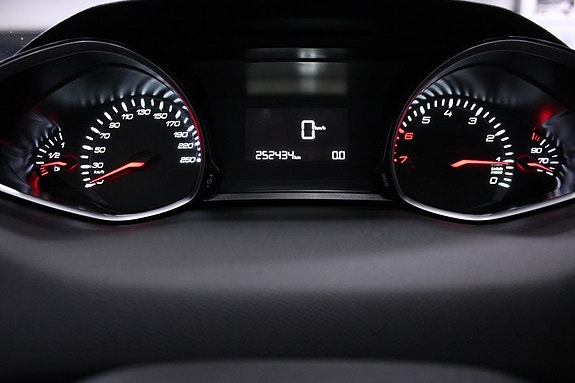 Peugeot 308 SW 21 of 24