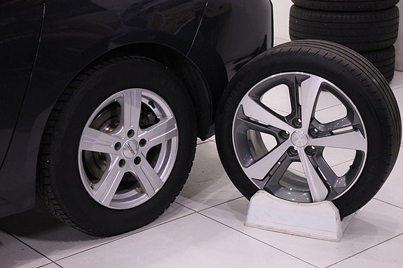 Peugeot 308 SW 10 of 24