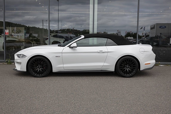 Ford Mustang 5 of 17