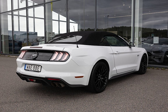 Ford Mustang 6 of 17