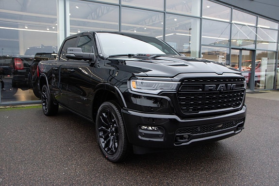 Dodge RAM 1500 3 of 5
