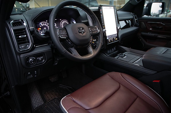 Dodge RAM 1500 10 of 14