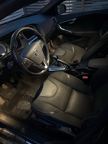 Volvo V40 5 of 5