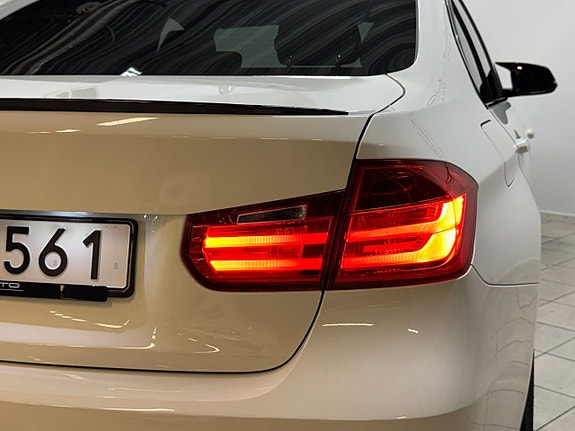 BMW 320 7 of 26