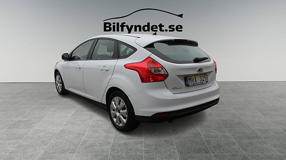 Ford Focus 4 of 5