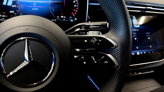Mercedes-Benz E300 20 of 24