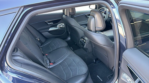Mercedes-Benz E300 5 of 24