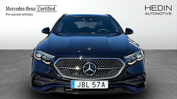 Mercedes-Benz E300 8 of 24