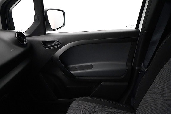 Mercedes-Benz eCitan 13 of 21