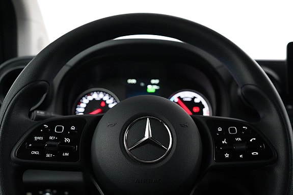 Mercedes-Benz eCitan 8 of 21