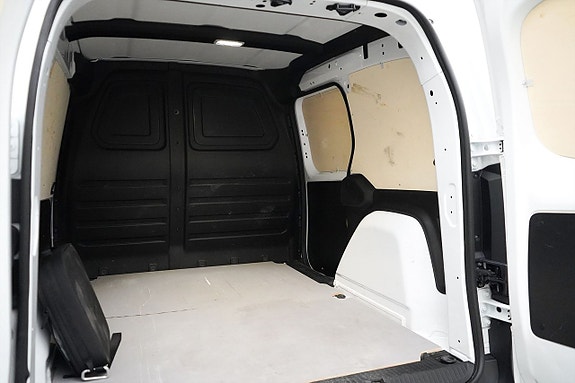 Mercedes-Benz eCitan 16 of 21