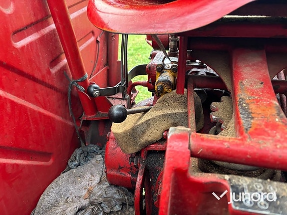 Traktor - Volvo BM, 400 Buster 15 of 30