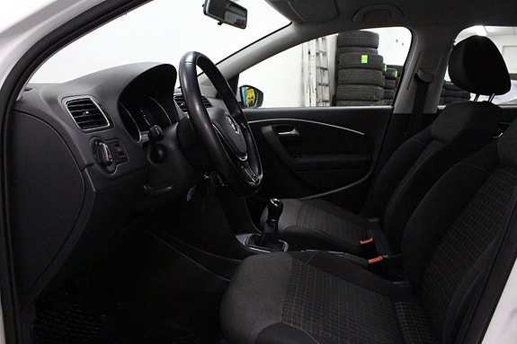 Volkswagen Polo 10 of 17