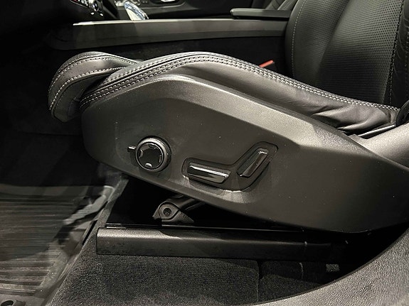 Volvo XC60 9 of 22