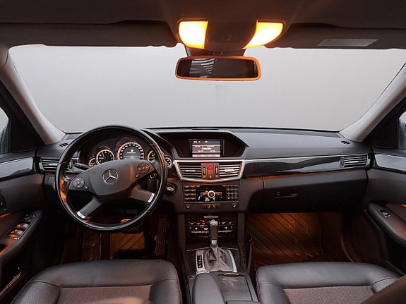 Mercedes-Benz E220 7 of 8