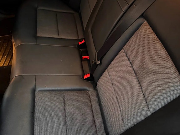 Mercedes-Benz E220 8 of 8