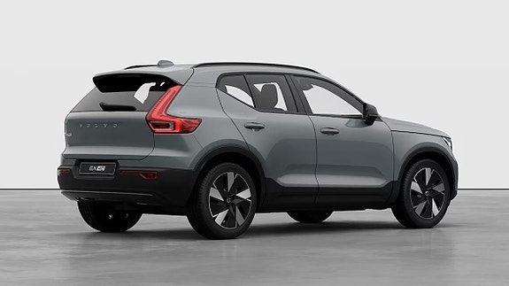 Volvo EX40 3 of 5