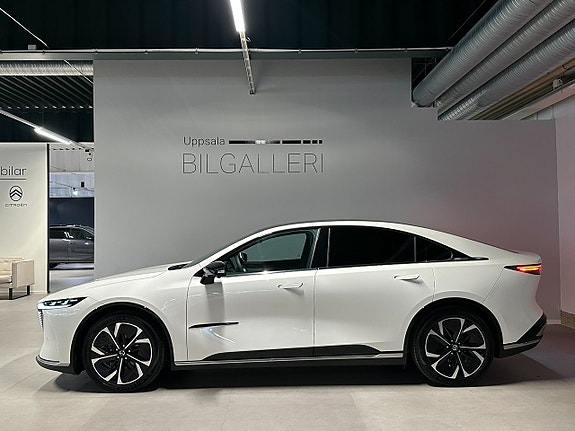Mazda 6 3 of 5