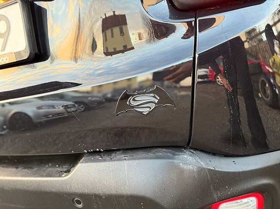 Jeep Renegade 6 of 12