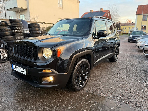 Jeep Renegade 2 of 12