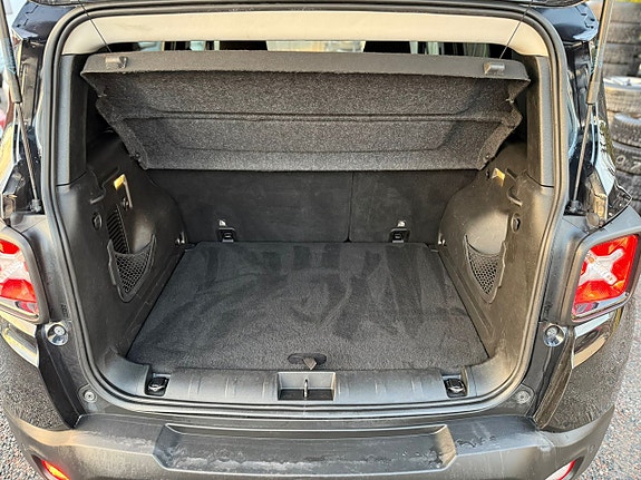 Jeep Renegade 7 of 12