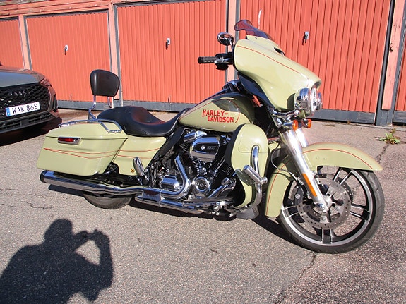 Harley-Davidson Street Glide Glide Special 1.7 Milwaukee-Eight 107,2017 3 of 3