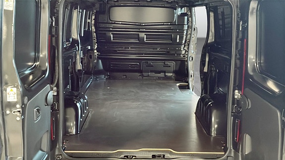 Renault Trafic 9 of 11