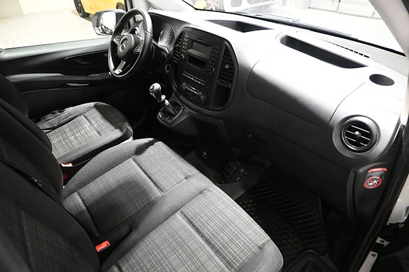 Mercedes-Benz Vito 109 8 of 18