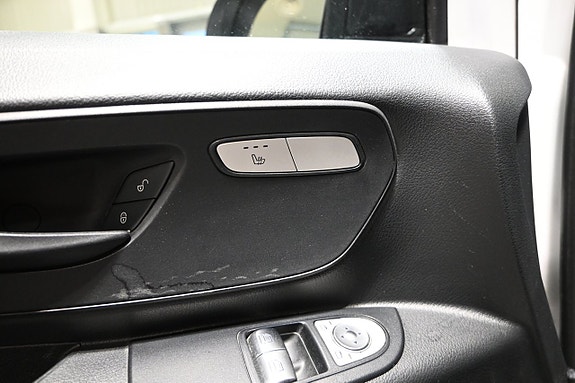 Mercedes-Benz Vito 109 14 of 18