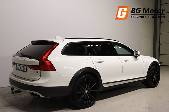 Volvo V90 Cross Country 4 of 5