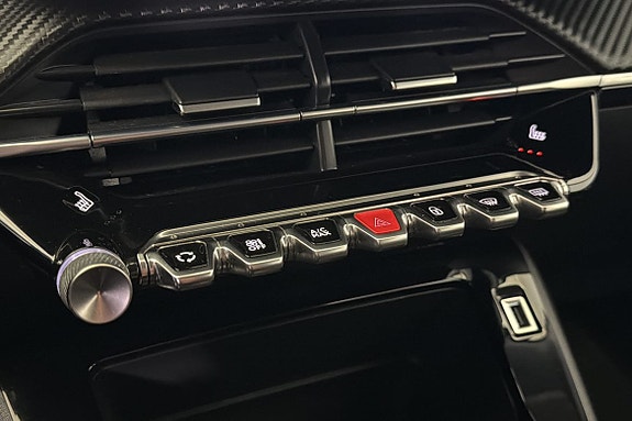 Peugeot 2008 10 of 12