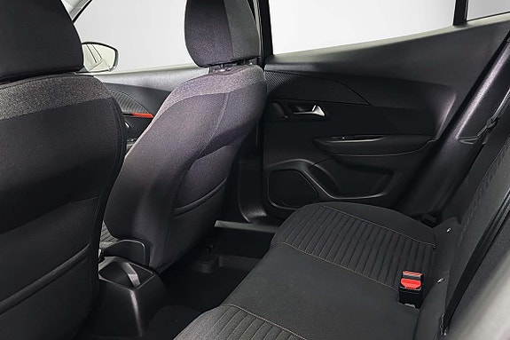 Peugeot 2008 11 of 12