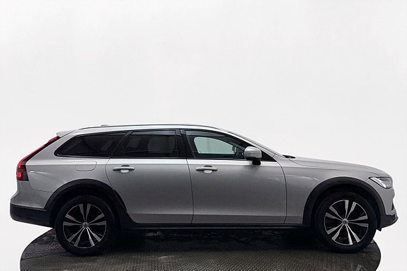 Volvo V90 Cross Country 5 of 5