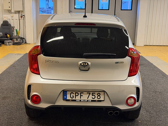 Kia Picanto 6 of 17