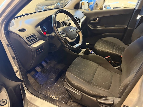 Kia Picanto 15 of 17