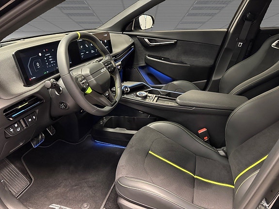 Kia EV6 8 of 25