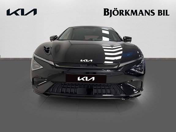 Kia EV6 2 of 5