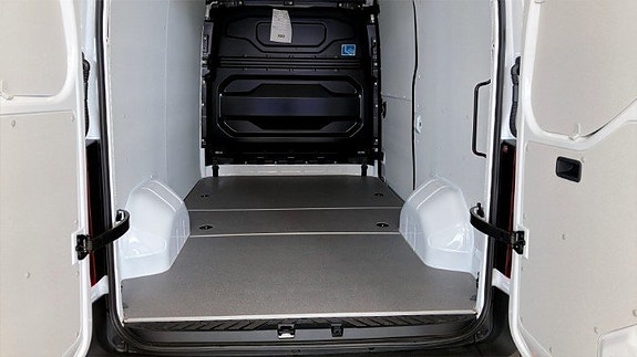Nissan Interstar 7 of 8