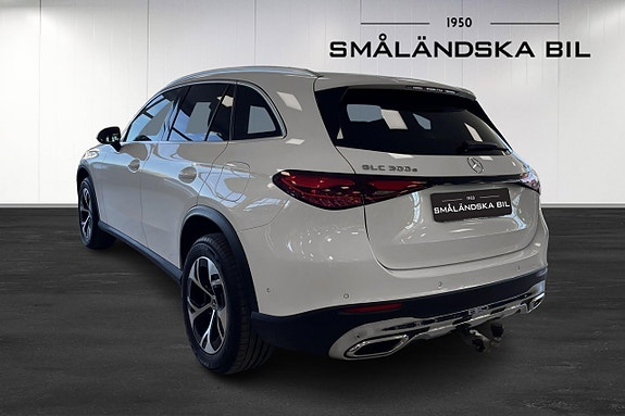 Mercedes-Benz GLC300 e 3 of 5