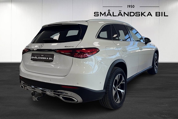 Mercedes-Benz GLC300 e 4 of 5