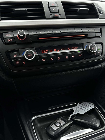 BMW 320 16 of 24